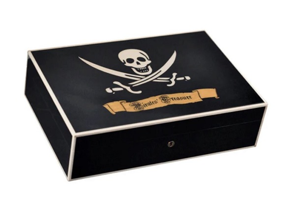 EB PIRATE HUMIDOR 110.JPG