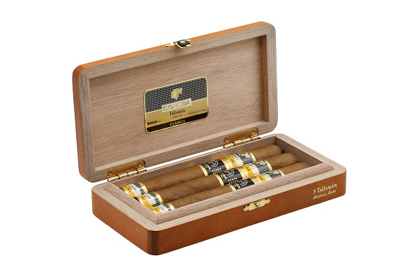 cohiba-talismán-open-gift-box-1-1-scaled.jpg